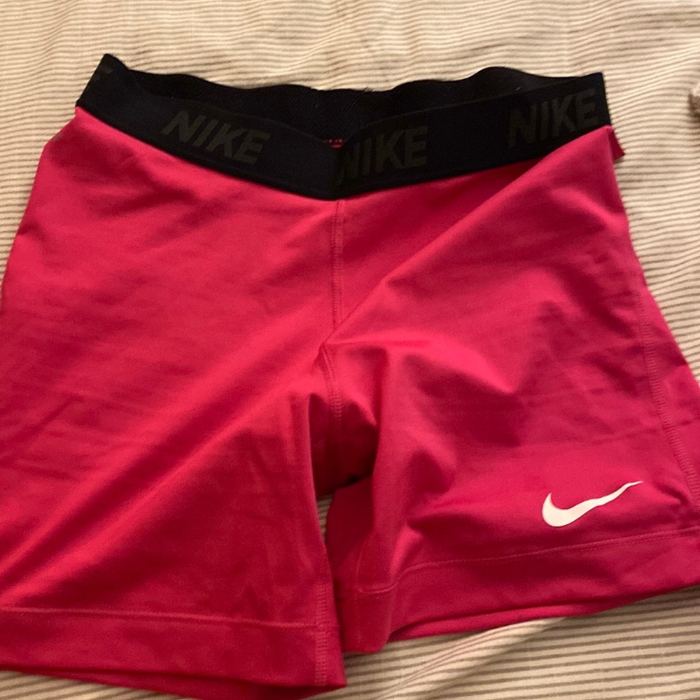 Nike Slides / Bike Shorts